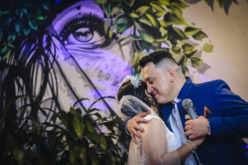 Retrato de los novios el día de su boda en Ibagué.