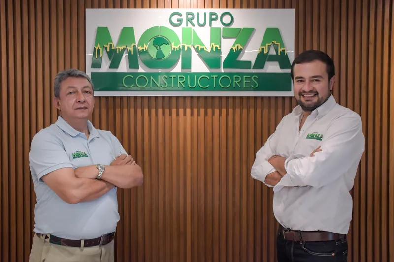 Retrato corporativo de un equipo de trabajo en Chía.