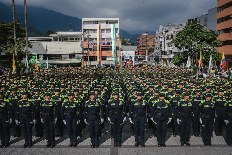 Ceremonia de ascensos de una empresa en Ibagué.